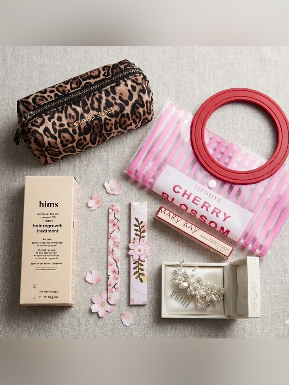 Womens Bundle of 6 accessories lip gloss makeup bag hair clip